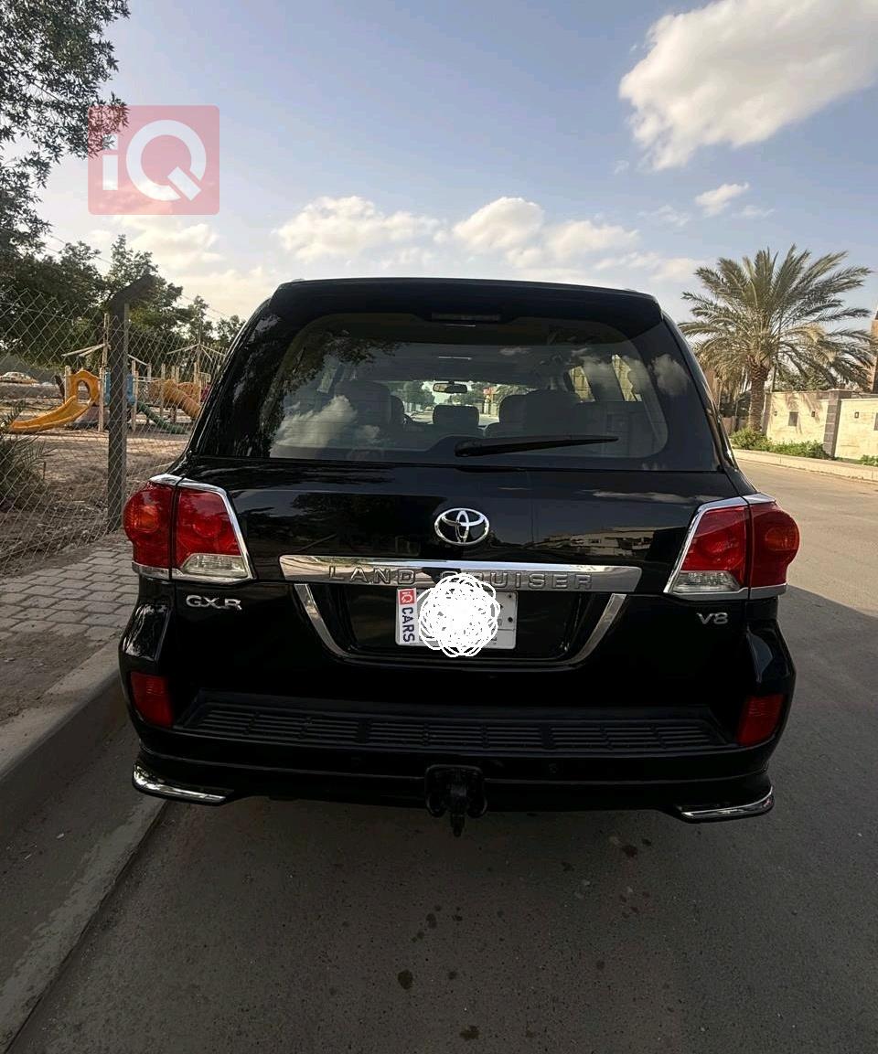 تويوتا لاندكروزر